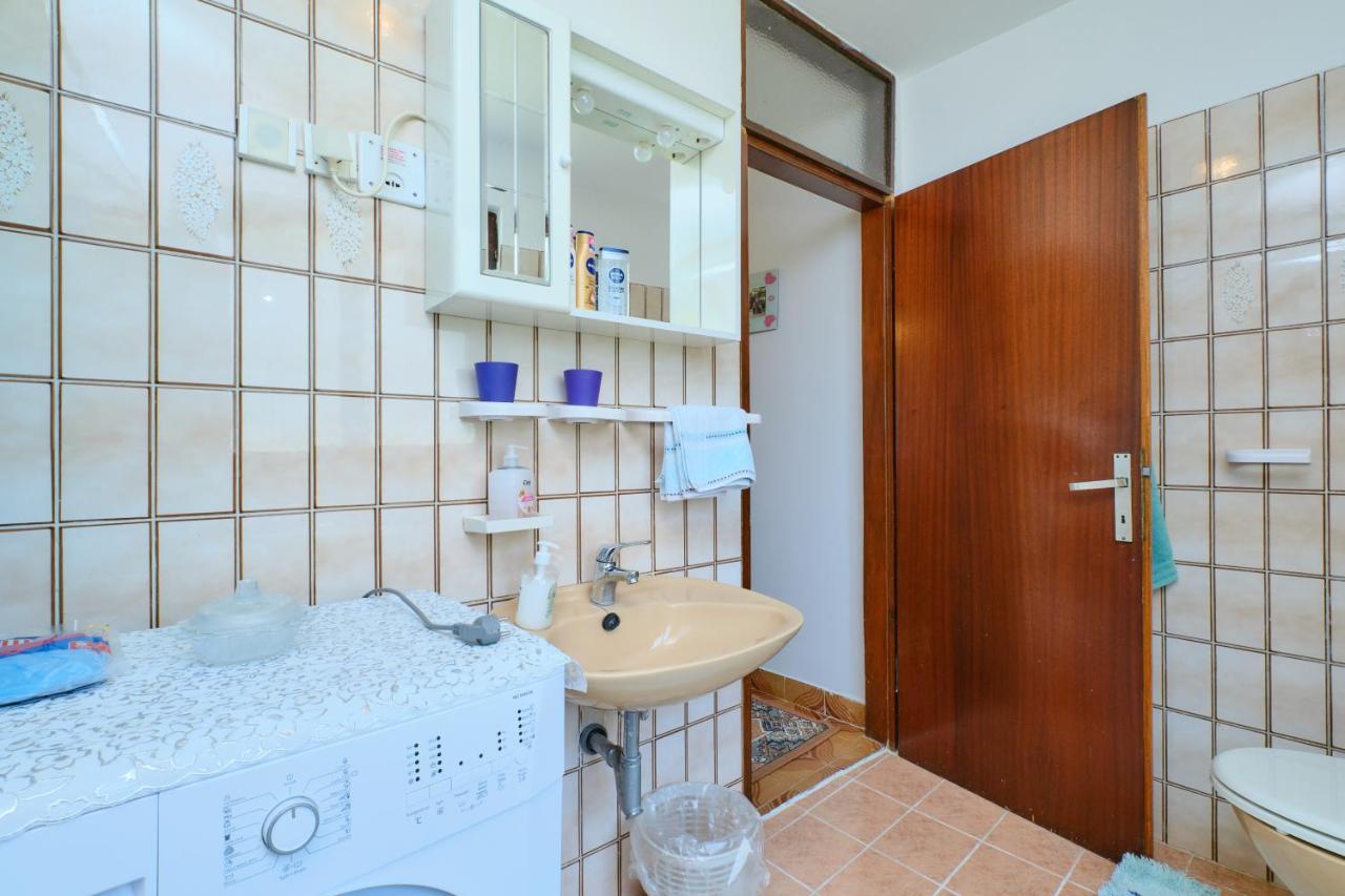 Apartman Ana Малий Лошинь Екстер'єр фото