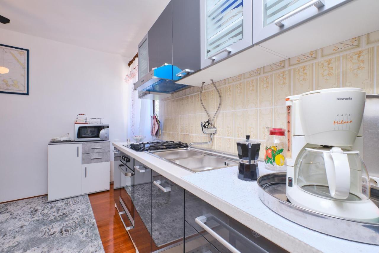 Apartman Ana Малий Лошинь Екстер'єр фото
